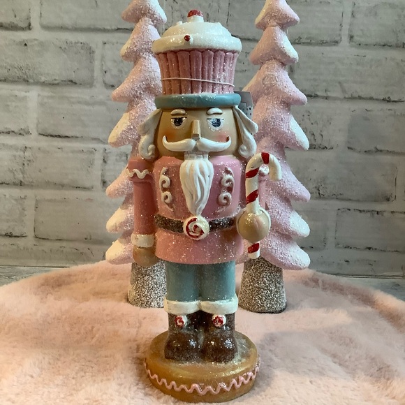 CUPCAKES & CASHMERE 11in Cupcake Nutcracker Only - Picture 2 of 7
